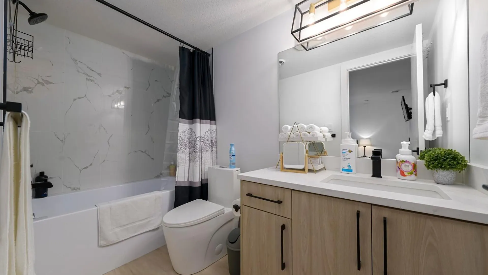 شقة Modern Suite By Royal Alexandra Hospital L Free Parking Wifi Netflix إيدمونتون كندا