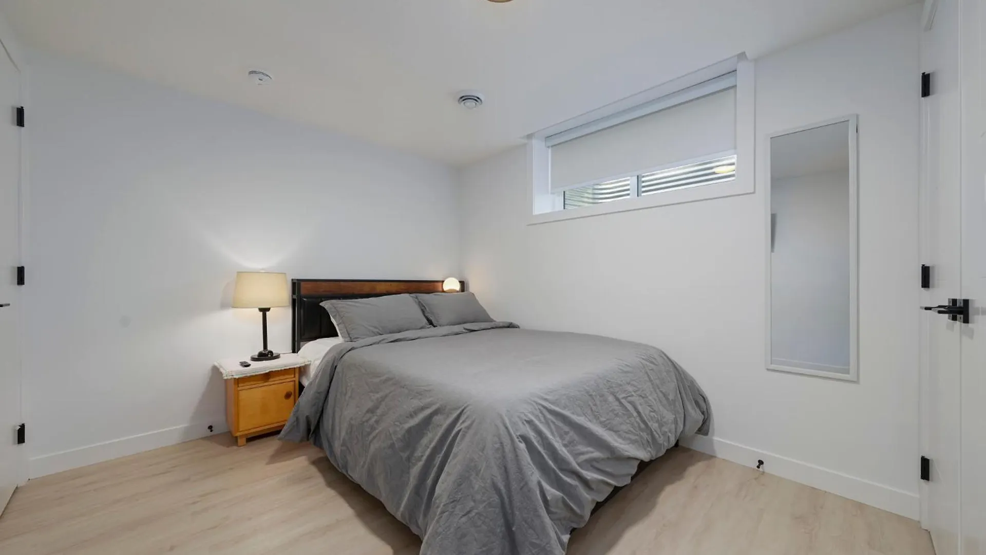 Modern Suite By Royal Alexandra Hospital L Free Parking Wifi Netflix إيدمونتون شقة